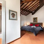 Podere Querceto Bed & Breakfast